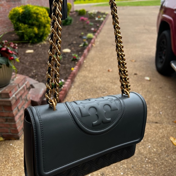 FLEMING CONVERTIBLE SHOULDER BAG - Picture 10 of 11